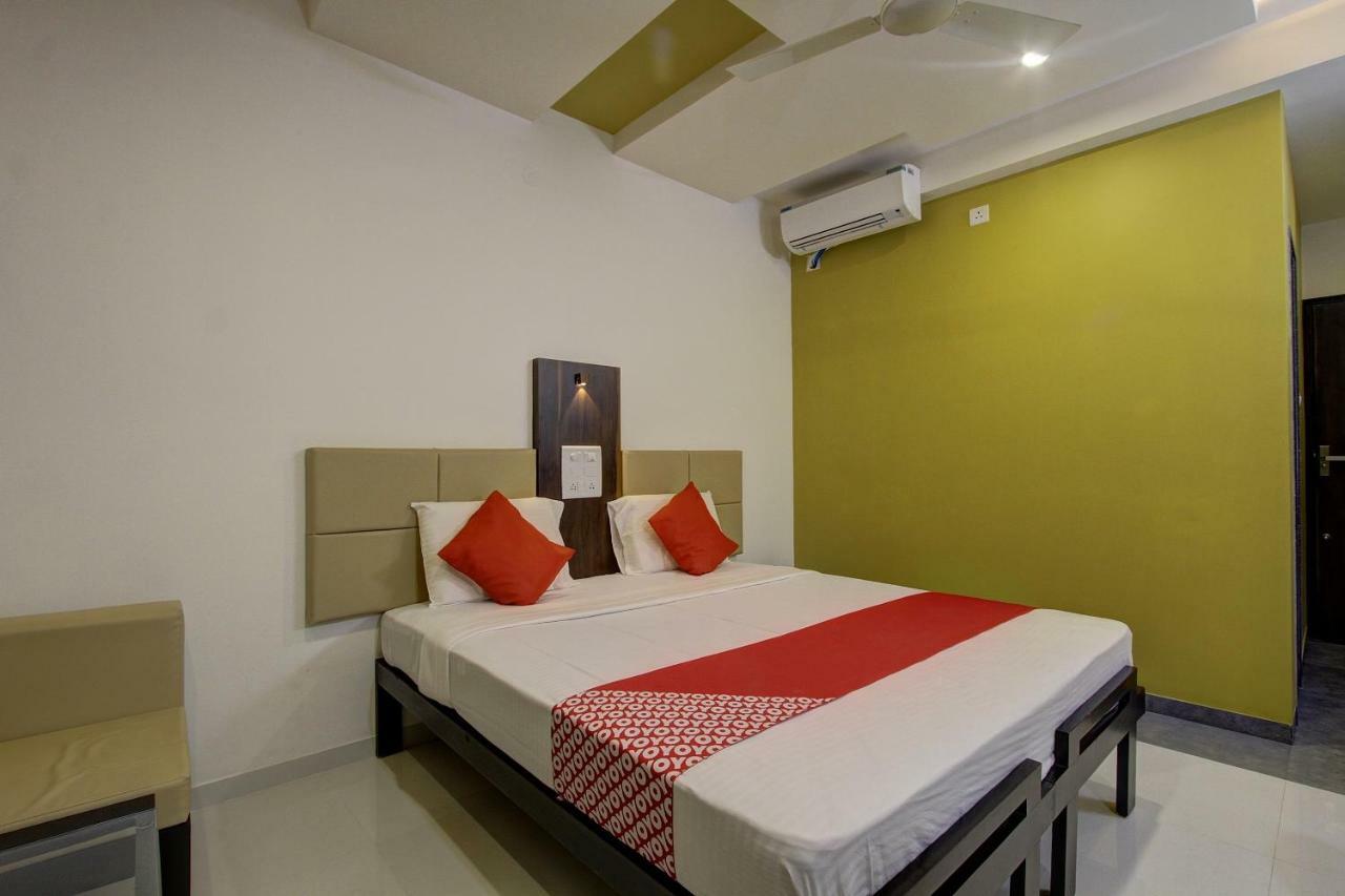 Oyo 39568 Alekha Gateway Hotel Sirsi Exterior photo